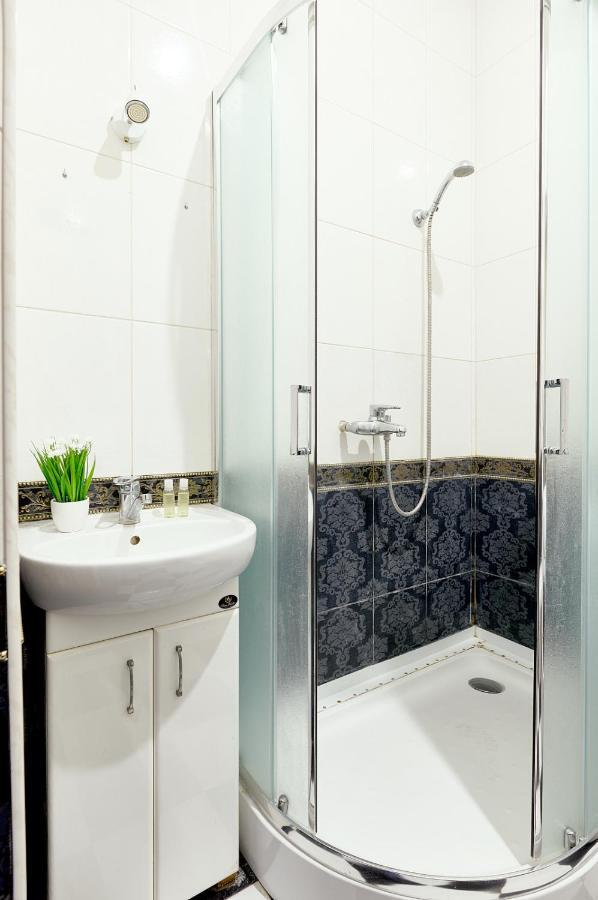 S12-58 Modern Aparthotel With Two 2Bedrooms In Central Kiev - Bessarabska Squere - Gulliver Mall - Olympic Stadium - Palace Of Sports - Saksahanskoho St, 12Б Exteriér fotografie
